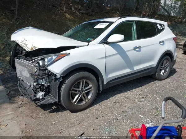 5XYZUDLB3HG441370 2017 HYUNDAI SANTA FE - Image 2