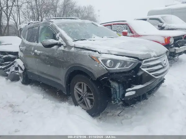 5XYZUDLB3HG444768 2017 HYUNDAI SANTA FE - Image 1