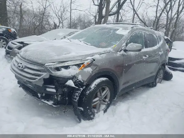 5XYZUDLB3HG444768 2017 HYUNDAI SANTA FE - Image 2