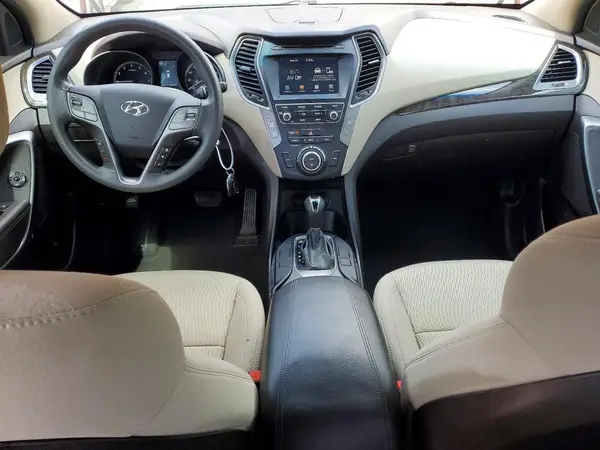 2017 HYUNDAI SANTA FE auction photo 8