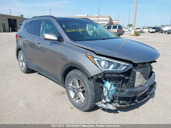 5XYZUDLB4HG389778 2017 HYUNDAI SANTA FE - Image 1