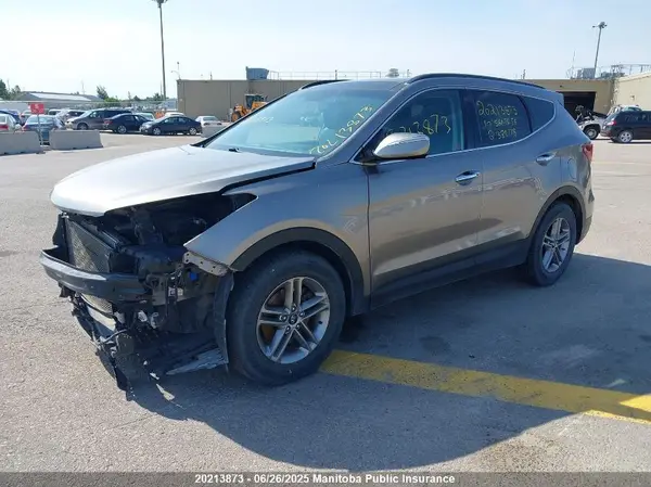 5XYZUDLB4HG389778 2017 HYUNDAI SANTA FE - Image 2