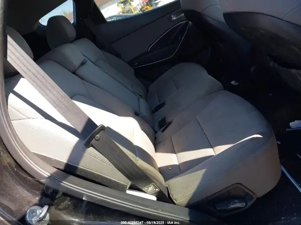 5XYZUDLB4HG416140 2017 HYUNDAI SANTA FE - Image 8