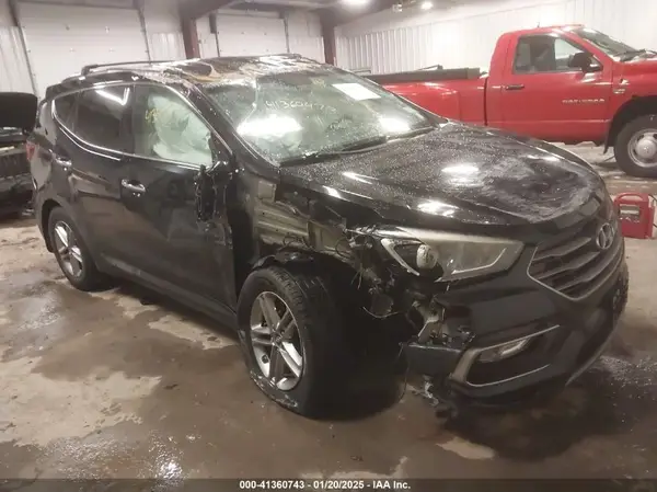 5XYZUDLB4JG516079 2018 HYUNDAI SANTA FE - Image 1