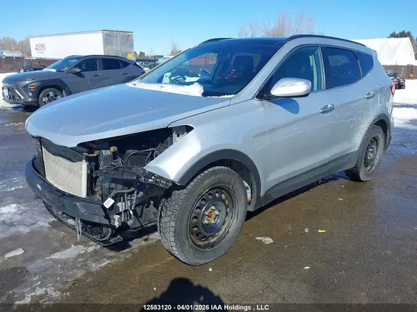 5XYZUDLB4JG557022 2018 HYUNDAI SANTA FE - Image 2