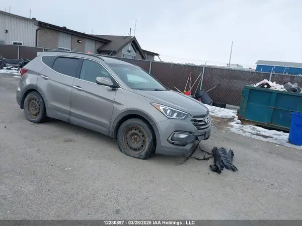 5XYZUDLB5HG396108 2017 HYUNDAI SANTA FE - Image 1