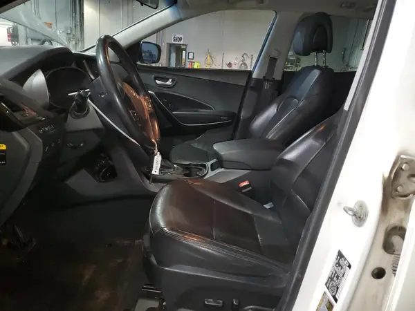 2017 HYUNDAI SANTA FE auction photo 7