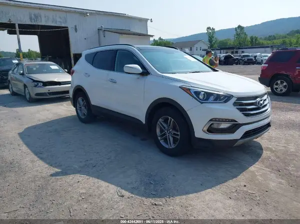 5XYZUDLB5HG470644 2017 HYUNDAI SANTA FE - Image 1