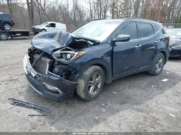 5XYZUDLB5HG480493 2017 HYUNDAI SANTA FE - Image 2