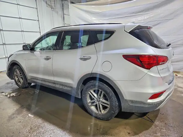 5XYZUDLB5HG490571 2017 HYUNDAI SANTA FE - Image 2