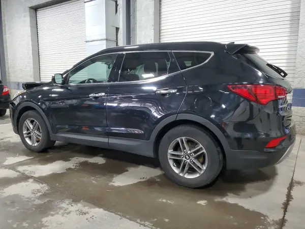5XYZUDLB6HG398658 2017 HYUNDAI SANTA FE - Image 2