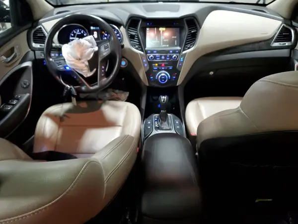 5XYZUDLB6HG398658 2017 HYUNDAI SANTA FE - Image 8