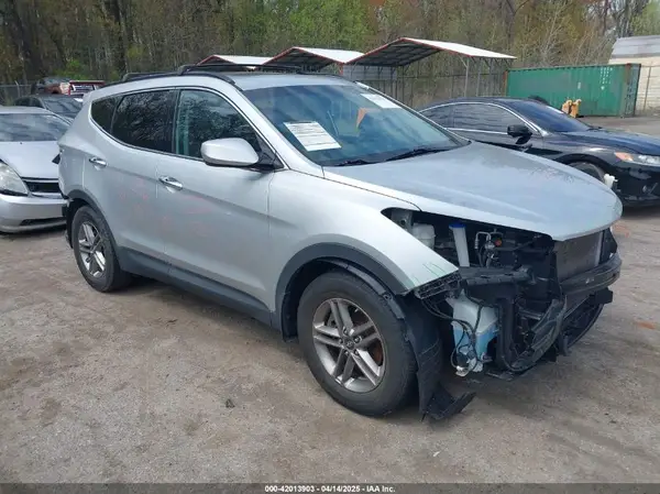 5XYZUDLB6HG400828 2017 HYUNDAI SANTA FE - Image 1