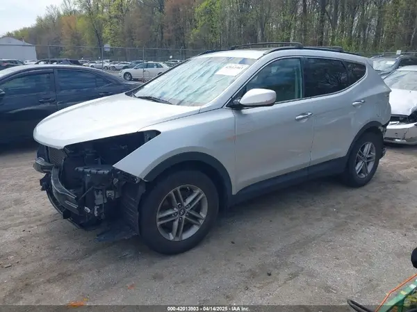 5XYZUDLB6HG400828 2017 HYUNDAI SANTA FE - Image 2