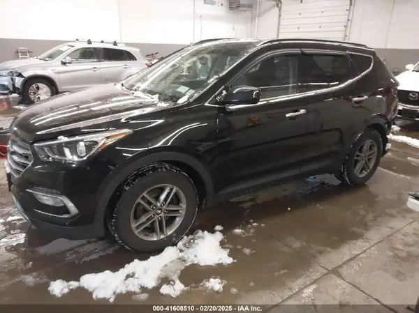 5XYZUDLB6HG415099 2017 HYUNDAI SANTA FE - Image 2