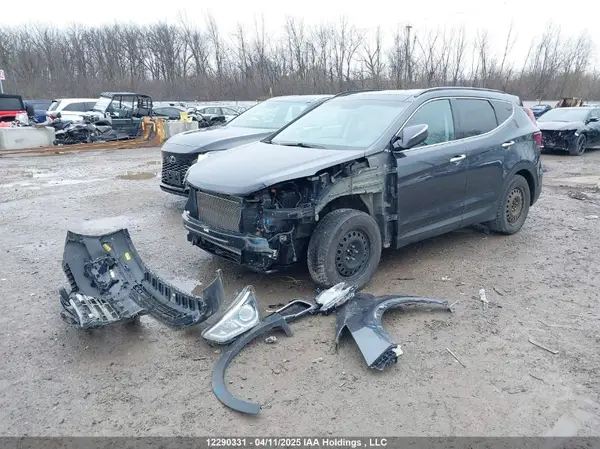 5XYZUDLB6HG418195 2017 HYUNDAI SANTA FE - Image 2