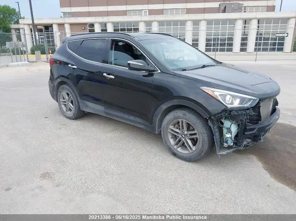 5XYZUDLB6JG540707 2018 HYUNDAI SANTA FE - Image 1