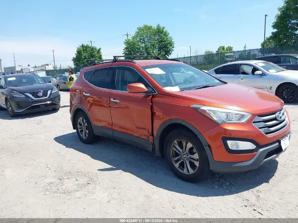 5XYZUDLB7GG327435 2016 HYUNDAI SANTA FE - Image 1