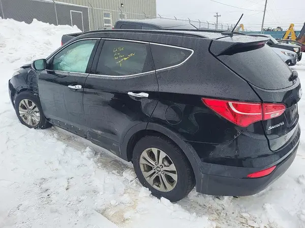 5XYZUDLB7GG368390 2016 HYUNDAI SANTA FE - Image 2