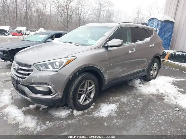 5XYZUDLB7HG389662 2017 HYUNDAI SANTA FE - Image 2