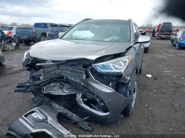 5XYZUDLB7HG396238 2017 HYUNDAI SANTA FE - Image 2