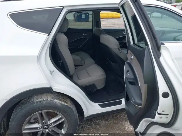 5XYZUDLB7HG397373 2017 HYUNDAI SANTA FE - Image 8