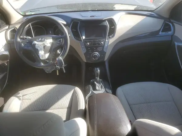 5XYZUDLB7HG462030 2017 HYUNDAI SANTA FE - Image 8