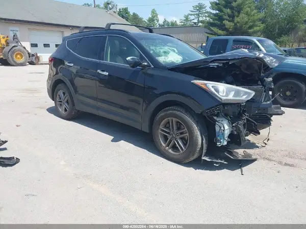 5XYZUDLB7HG479927 2017 HYUNDAI SANTA FE - Image 1