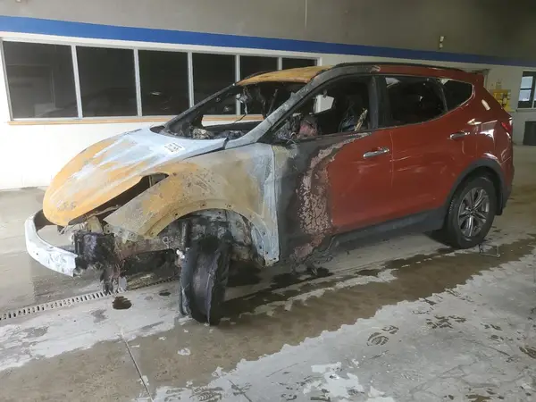 5XYZUDLB8GG364378 2016 HYUNDAI SANTA FE - Image 1