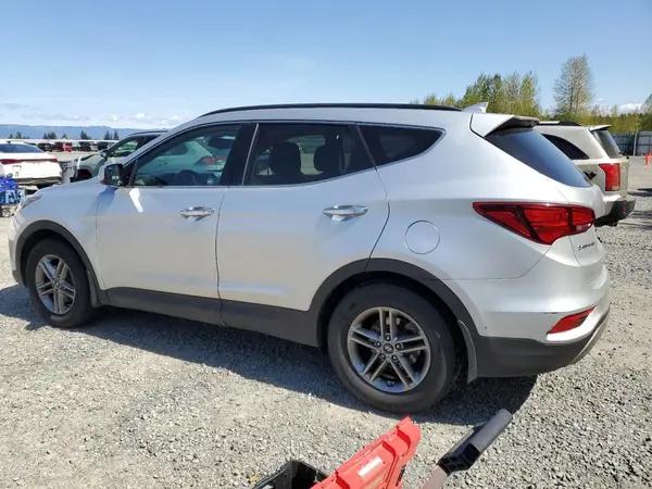 5XYZUDLB8HG446984 2017 HYUNDAI SANTA FE - Image 2