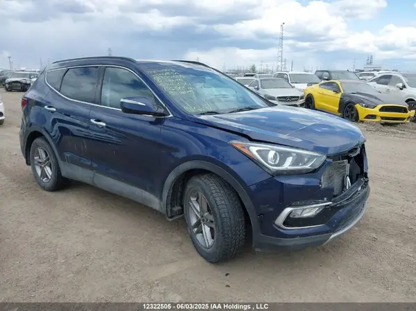 5XYZUDLB8HG467561 2017 HYUNDAI SANTA FE - Image 1