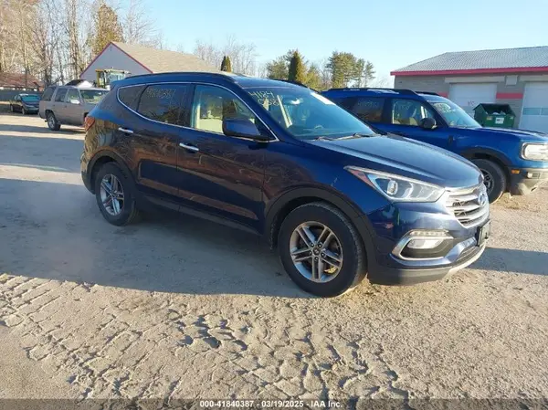 5XYZUDLB8HG488796 2017 HYUNDAI SANTA FE - Image 1