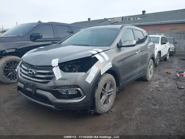 5XYZUDLB8JG520183 2018 HYUNDAI SANTA FE - Image 2