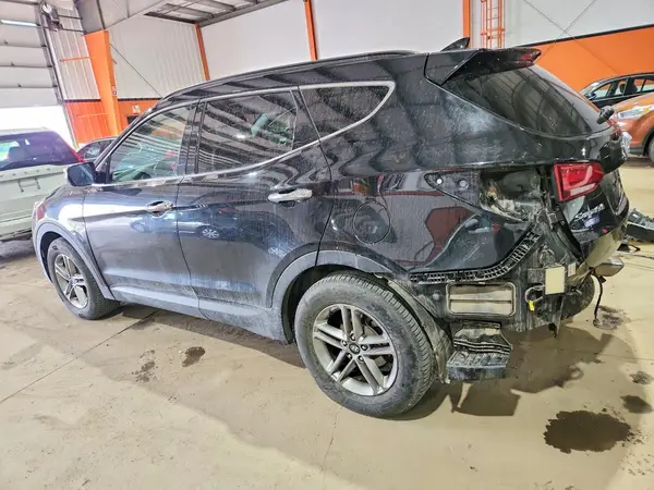 5XYZUDLB9HG415615 2017 HYUNDAI SANTA FE - Image 2