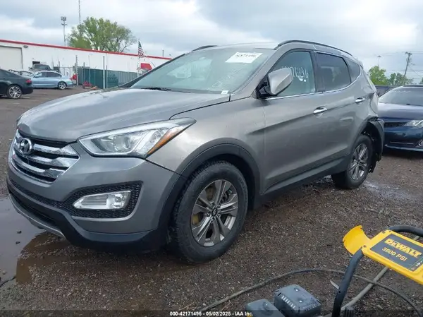 5XYZUDLBXGG333438 2016 HYUNDAI SANTA FE - Image 2