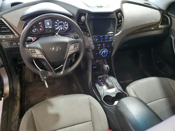 5XYZUDLBXHG415400 2017 HYUNDAI SANTA FE - Image 8