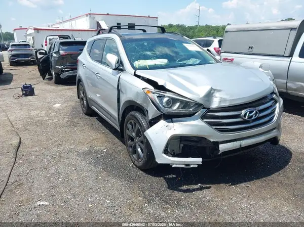 5XYZW4LA0HG408473 2017 HYUNDAI SANTA FE - Image 1