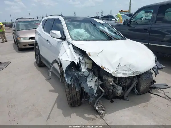 5XYZW4LA0HG427928 2017 HYUNDAI SANTA FE - Image 1