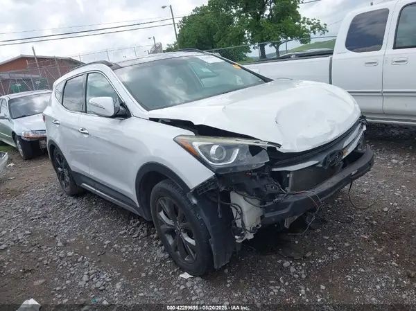 5XYZW4LA1HG424763 2017 HYUNDAI SANTA FE - Image 1