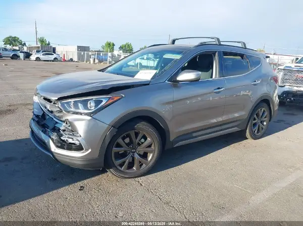 5XYZW4LA1JG515019 2018 HYUNDAI SANTA FE - Image 2