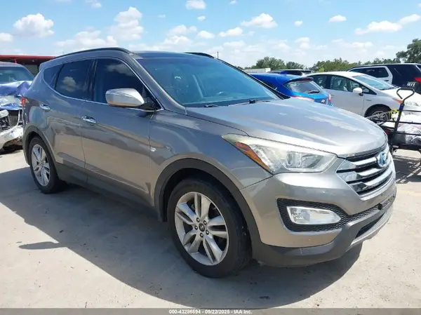 5XYZW4LA2GG306056 2016 HYUNDAI SANTA FE - Image 1