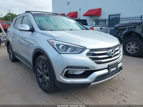 5XYZW4LA4JG503561 2018 HYUNDAI SANTA FE - Image 1