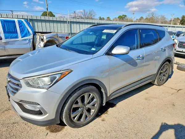 5XYZW4LA4JG506637 2018 HYUNDAI SANTA FE - Image 1