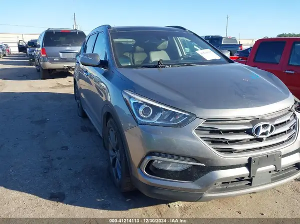 5XYZW4LA4JG513927 2018 HYUNDAI SANTA FE - Image 1
