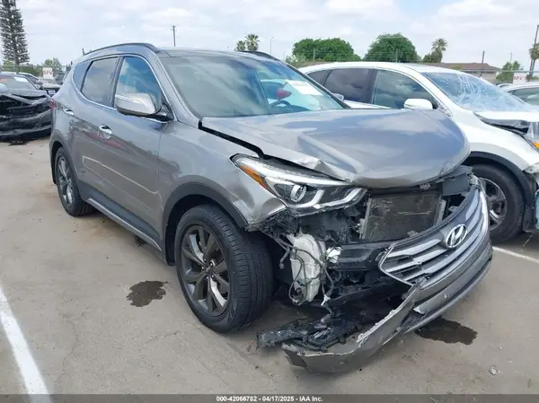5XYZW4LA5HG495139 2017 HYUNDAI SANTA FE - Image 1