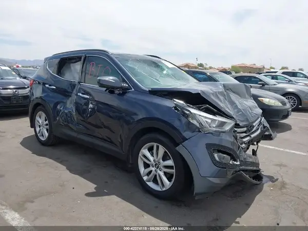 5XYZW4LA7GG308840 2016 HYUNDAI SANTA FE - Image 1