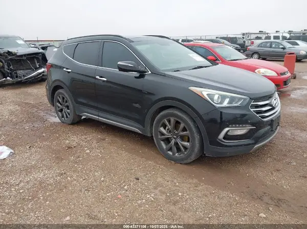 5XYZW4LA7HG481629 2017 HYUNDAI SANTA FE - Image 1