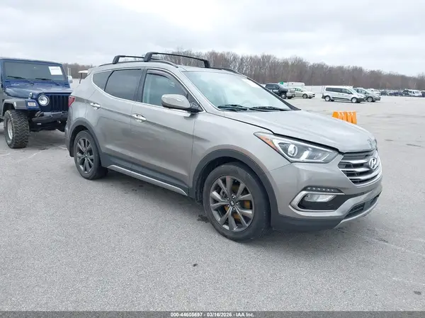 5XYZW4LA7JG536926 2018 HYUNDAI SANTA FE - Image 1