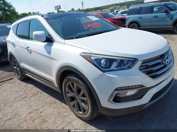 5XYZW4LA9HG492745 2017 HYUNDAI SANTA FE - Image 1