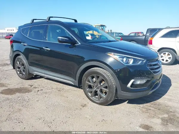 5XYZW4LA9HG493684 2017 HYUNDAI SANTA FE - Image 1